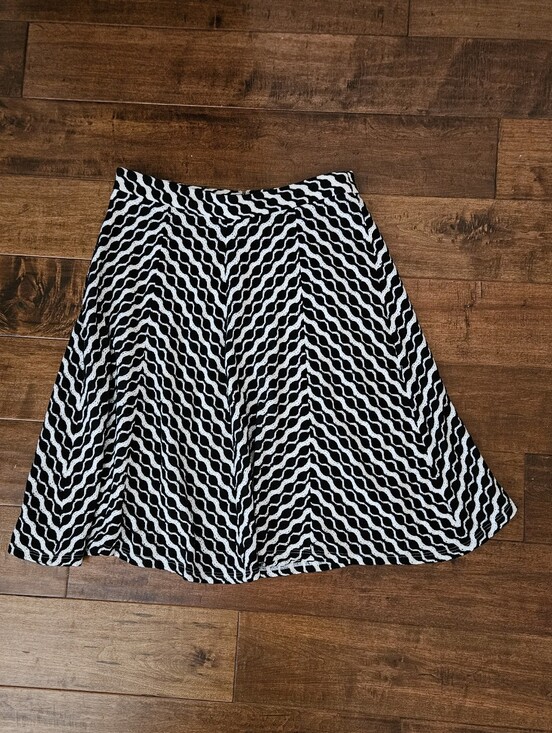Beige by eci Dresses & Skirts - Black & White Chevron A-Line Skirt